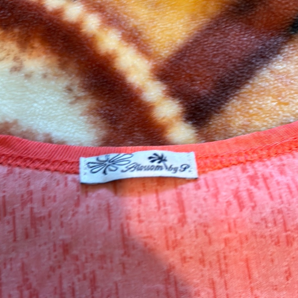 3/$30 Floral Rhinestone Top - Picture 3 of 6